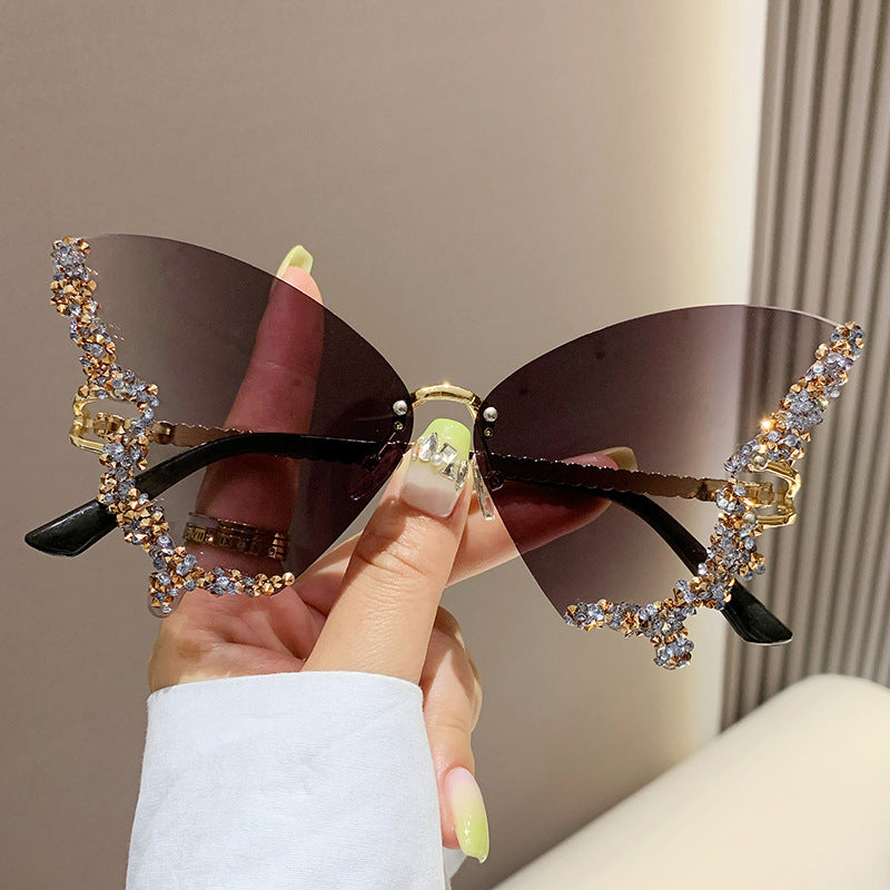 Cross-border 2023 new butterfly shape diamond-encrusted frameless sunglasses women's fashion personality exaggerated sunglasses European and American Internet celebrities