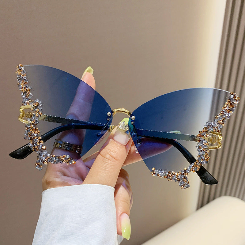 Cross-border 2023 new butterfly shape diamond-encrusted frameless sunglasses women's fashion personality exaggerated sunglasses European and American Internet celebrities