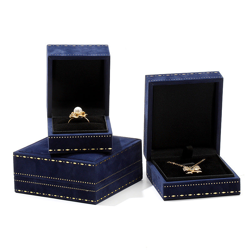 Cross-border right angle jewelry packaging box gold edge high-grade ring pendant bracelet box velvet jewelry storage jewelry box