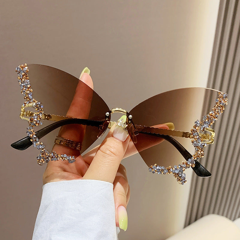 Cross-border 2023 new butterfly shape diamond-encrusted frameless sunglasses women's fashion personality exaggerated sunglasses European and American Internet celebrities