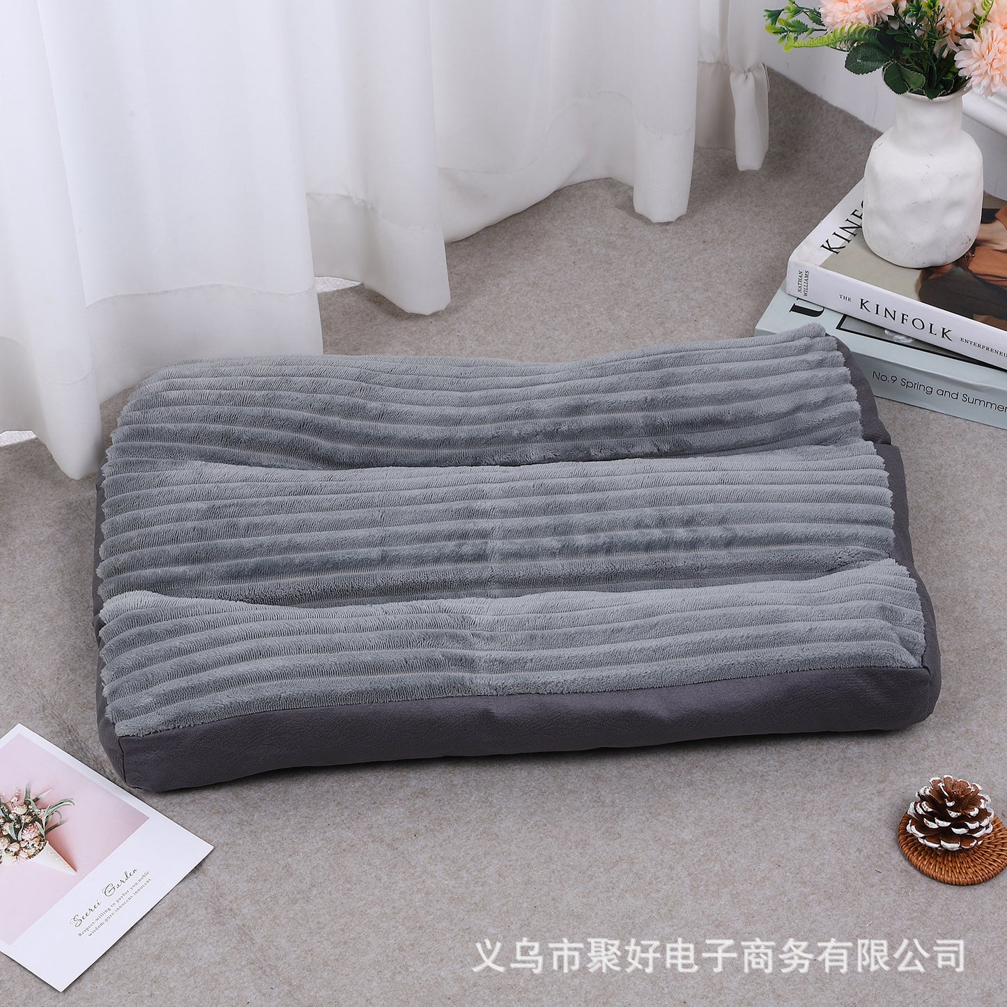 Factory direct supply extra large dog kennel dog mat winter thick warm removable and washable dog kennel pet supplies wholesale