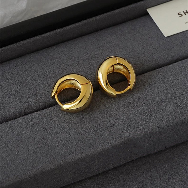 Korean style water drop earrings light luxury European and American retro hot-selling earrings high-end niche French earrings female simple earrings